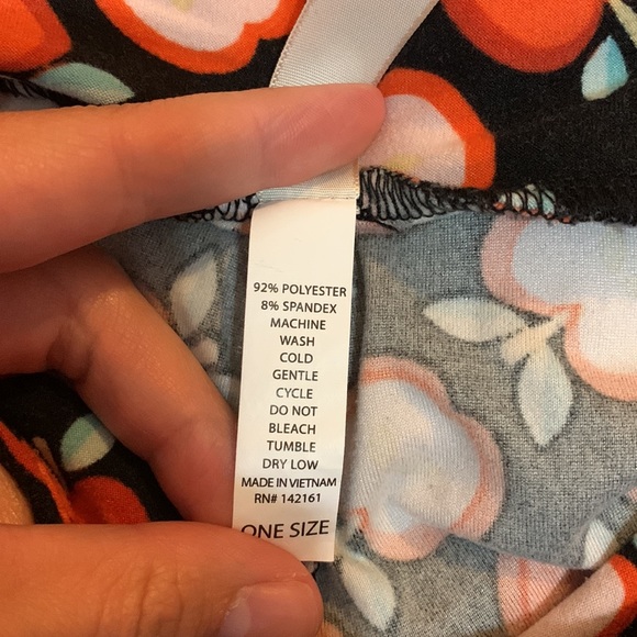 LuLaroe Apple Print High Rise Leggings (One Size) - Picture 8 of 8